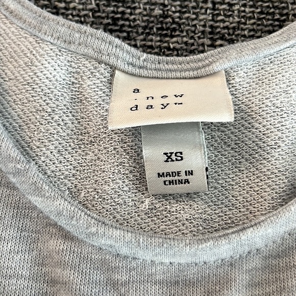 A New Day Jumpsuit - XS-GUC - Picture 3 of 5